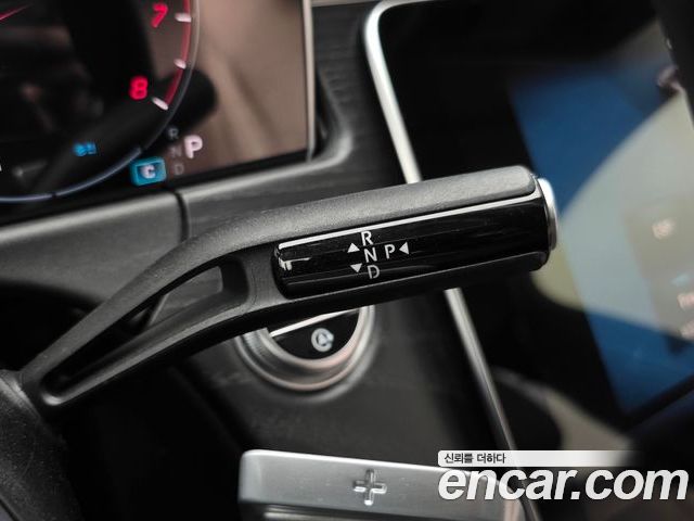 Mercedes-Benz E-Class 2024 — фото 10