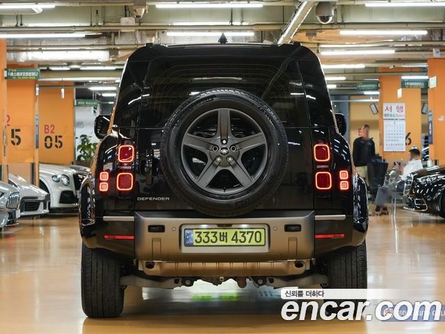 Land Rover Defender 2024 — фото 4