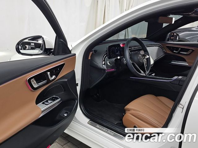 Mercedes-Benz E-Class 2025 — фото 10