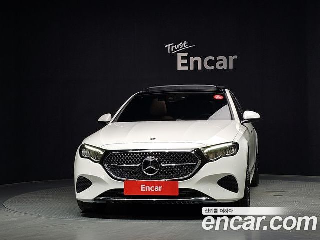 Mercedes-Benz E-Class 2025 — фото 3