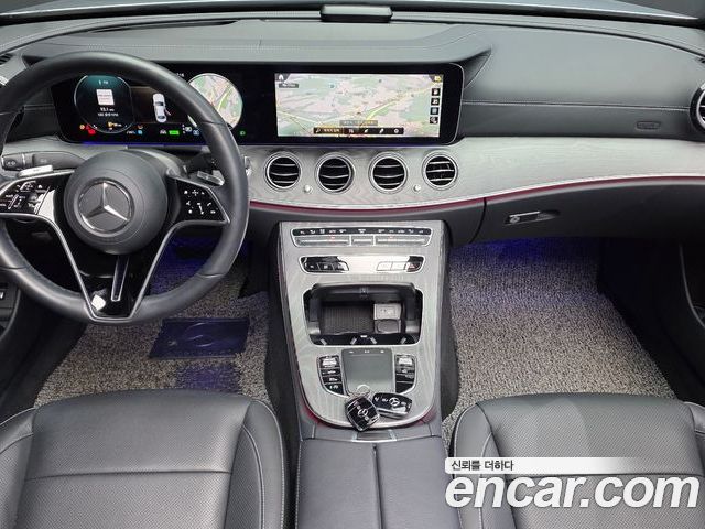 Mercedes-Benz E-Class 2022 — фото 10