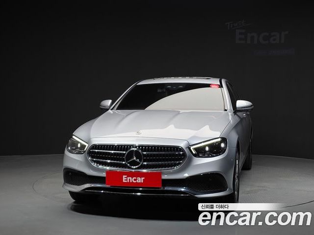 Mercedes-Benz E-Class 2022 — фото 3