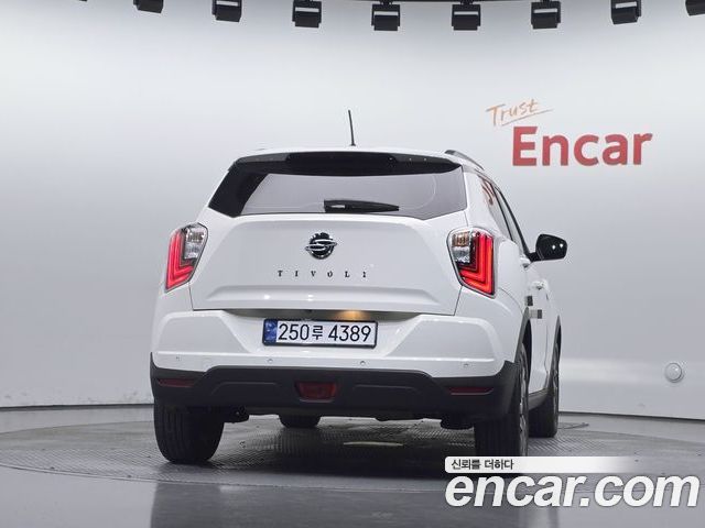 SsangYong Tivoli 2022 — фото 4