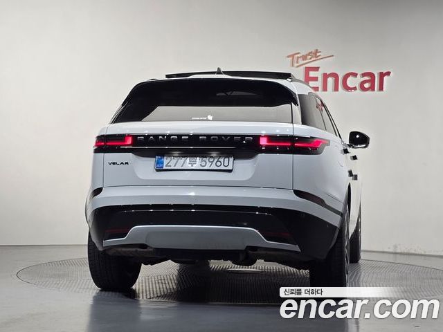Land Rover Range Rover Velar 2026 — фото 4