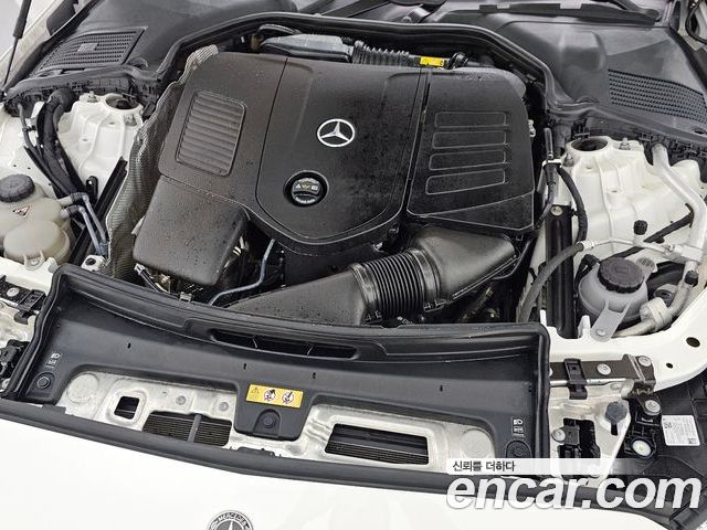 Mercedes-Benz C-Class 2023 — фото 6
