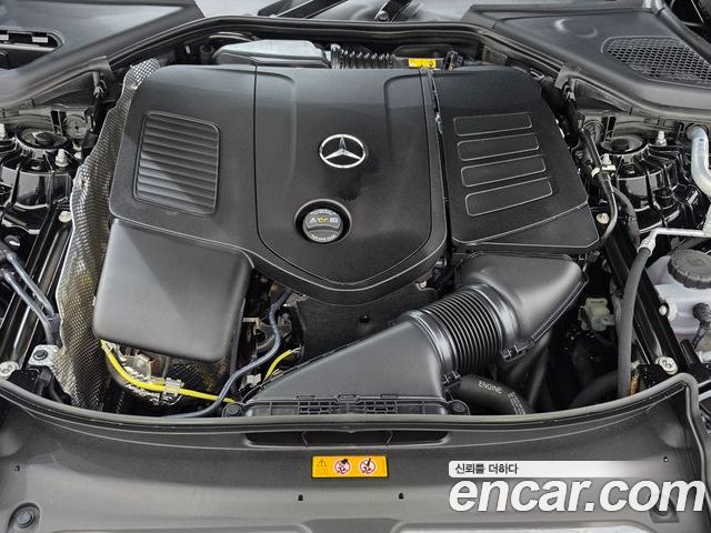 Mercedes-Benz E-Class 2025 — фото 6