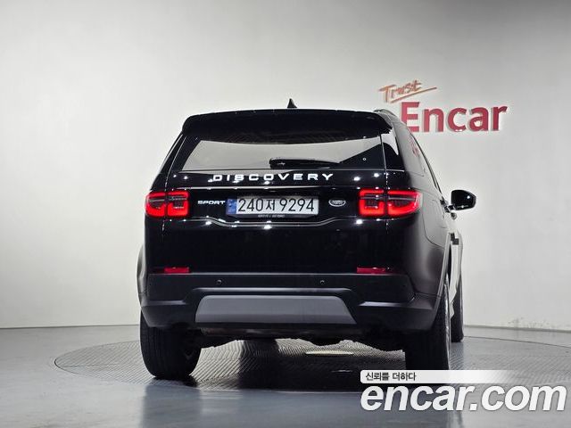 Land Rover Discovery Sport 2023 — фото 4