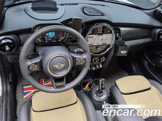 MINI Cooper Convertible 2024 — фото 10