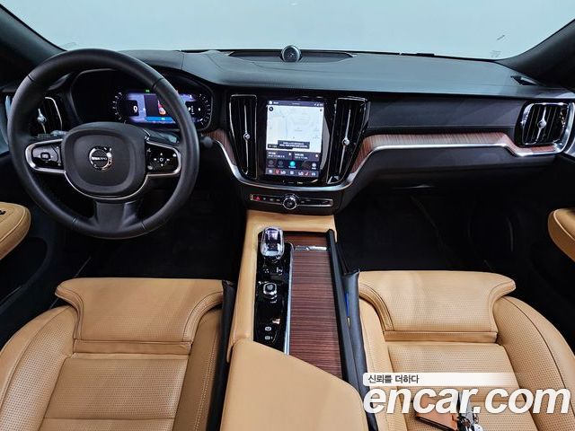 Volvo S60 2025 — фото 10