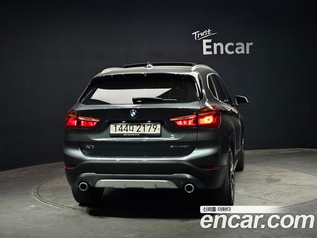 BMW X1 2022 — фото 4