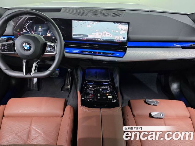 BMW 5 Series 2025 — фото 10