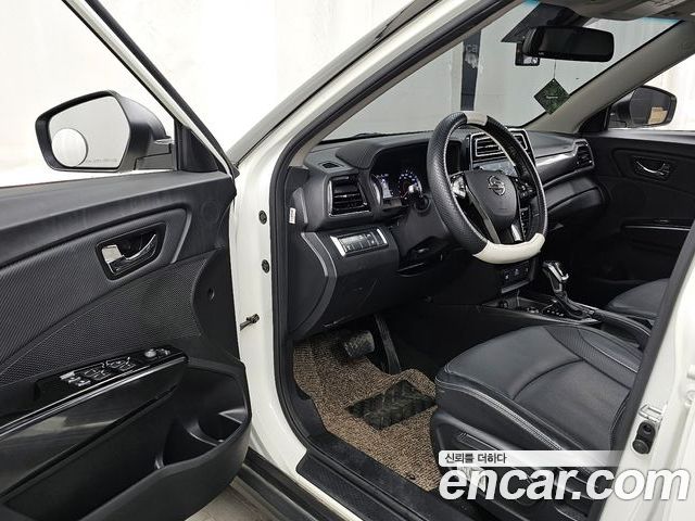 SsangYong Tivoli 2022 — фото 10