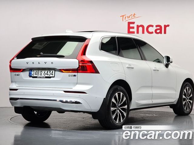 Volvo XC60 2024 — фото 2