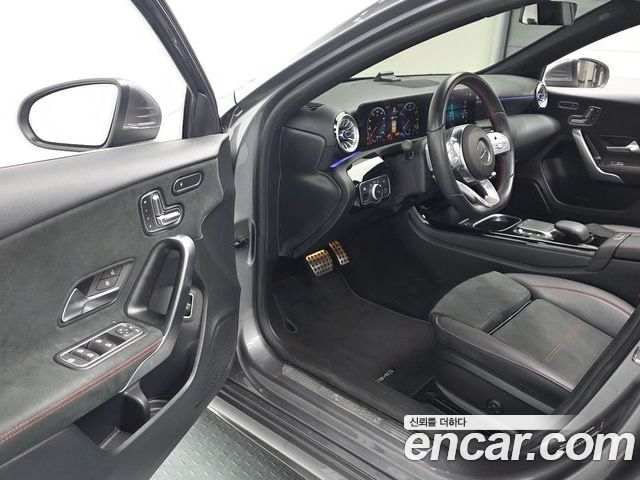 Mercedes-Benz A-Class 2023 — фото 10