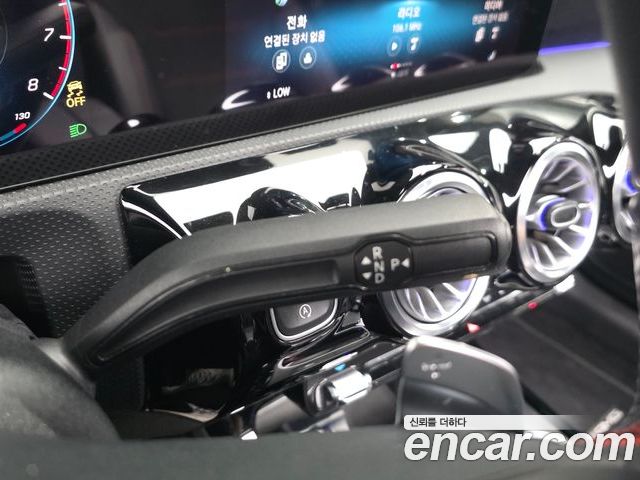 Mercedes-Benz A-Class 2023 — фото 9