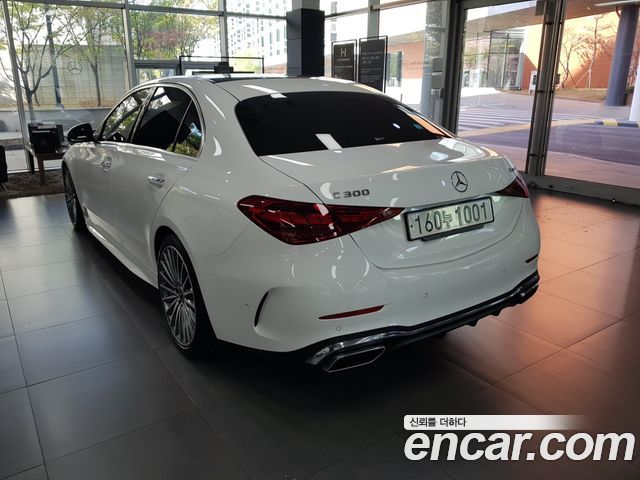 Mercedes-Benz C-Class 2023 — фото 3