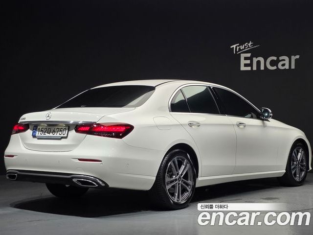Mercedes-Benz E-Class 2023 — фото 2