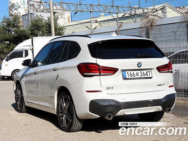 BMW X1 2022 — фото 3