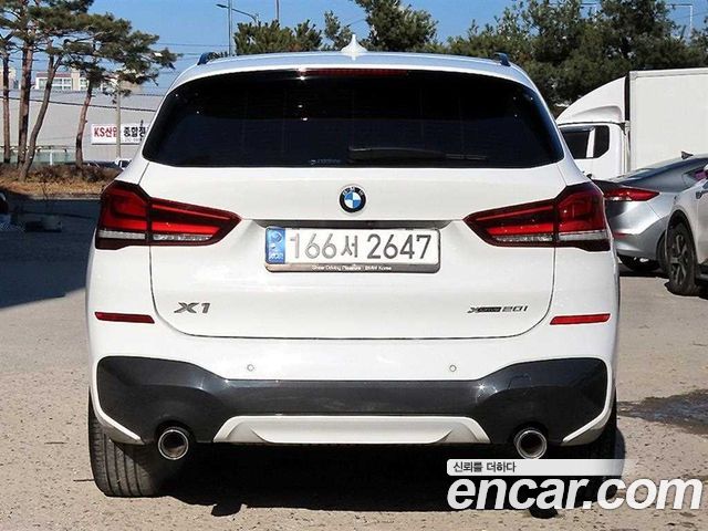 BMW X1 2022 — фото 4