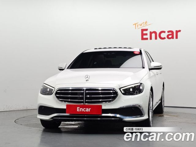 Mercedes-Benz E-Class 2023 — фото 3