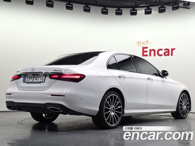 Mercedes-Benz E-Class 2023 — фото 2