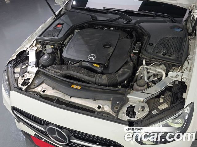 Mercedes-Benz E-Class 2023 — фото 6