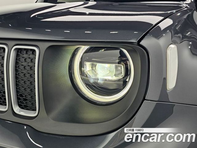 Jeep Renegade 2023 — фото 8