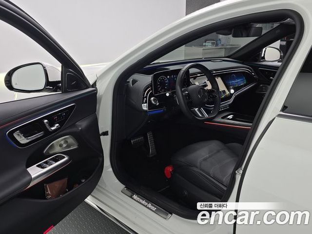 Mercedes-Benz E-Class 2025 — фото 10
