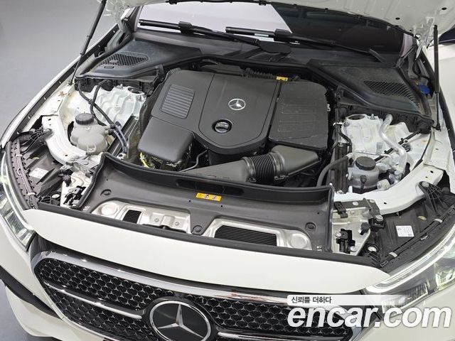 Mercedes-Benz E-Class 2025 — фото 6