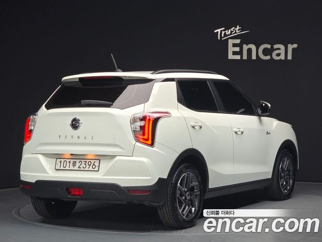 SsangYong Tivoli 2022 — фото 2