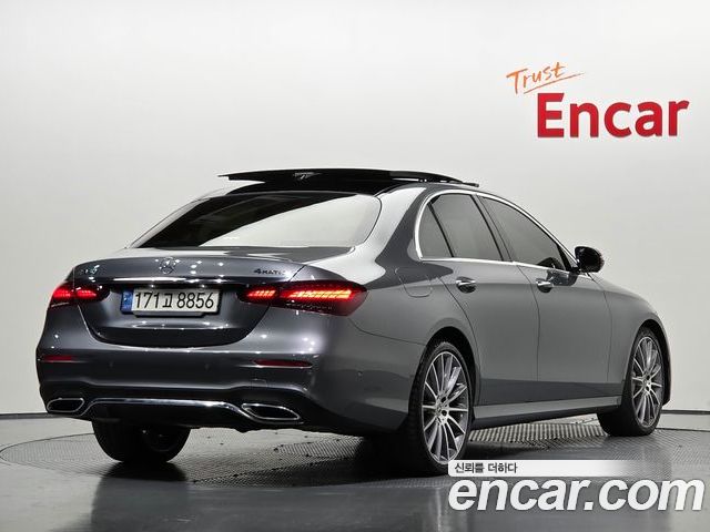 Mercedes-Benz E-Class 2022 — фото 2