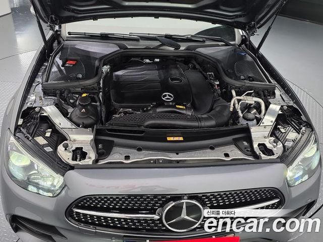 Mercedes-Benz E-Class 2022 — фото 6