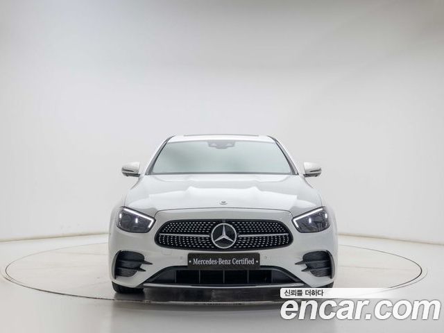 Mercedes-Benz E-Class 2023 — фото 3