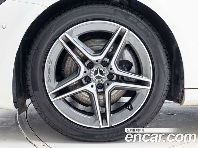 Mercedes-Benz E-Class 2023 — фото 5