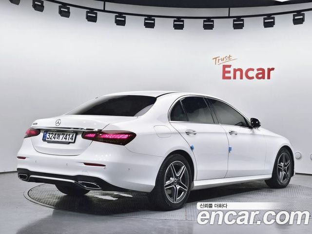 Mercedes-Benz E-Class 2023 — фото 2