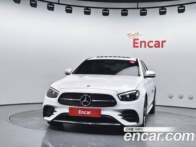 Mercedes-Benz E-Class 2023 — фото 3