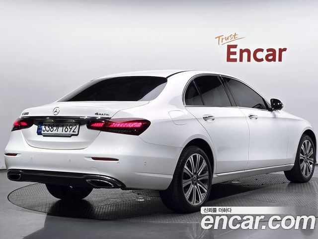 Mercedes-Benz E-Class 2023 — фото 2