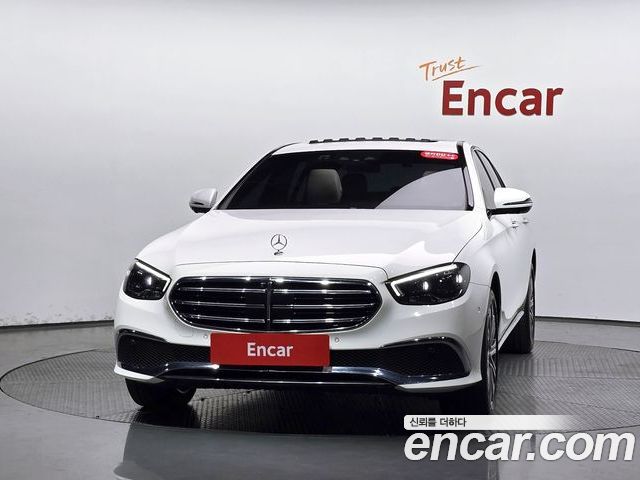 Mercedes-Benz E-Class 2023 — фото 3