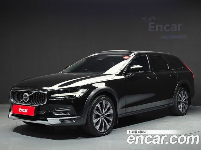 Volvo V90 2024