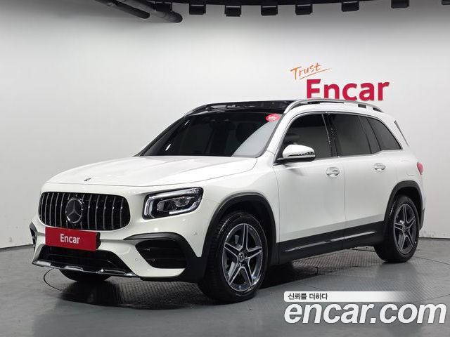 Mercedes-Benz GLB 2023
