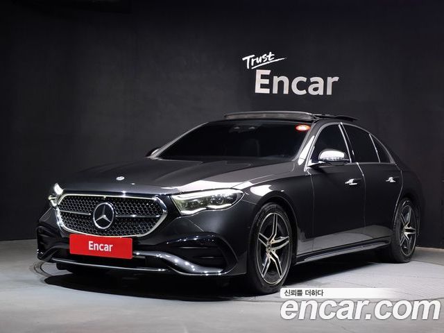 Mercedes-Benz E-Class 2024