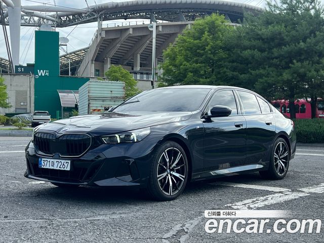 BMW 5 Series 2025