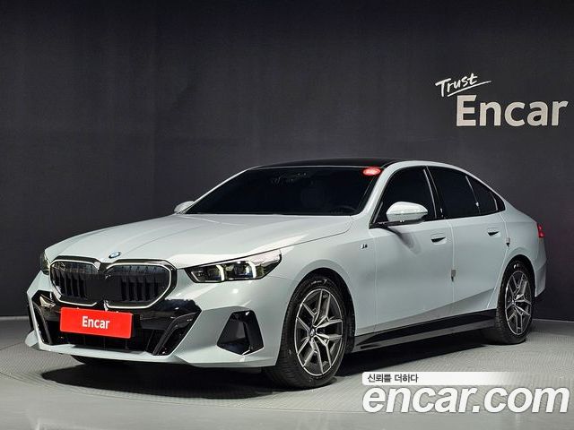 BMW 5 Series 2025