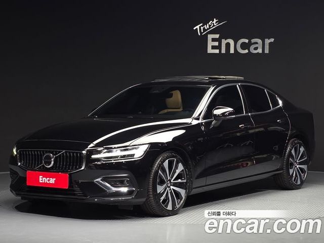 Volvo S60 2024