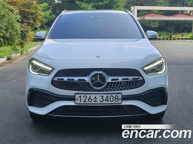 Mercedes-Benz GLA 2023