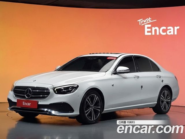 Mercedes-Benz E-Class 2022