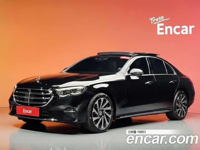 Mercedes-Benz E-Class 2024