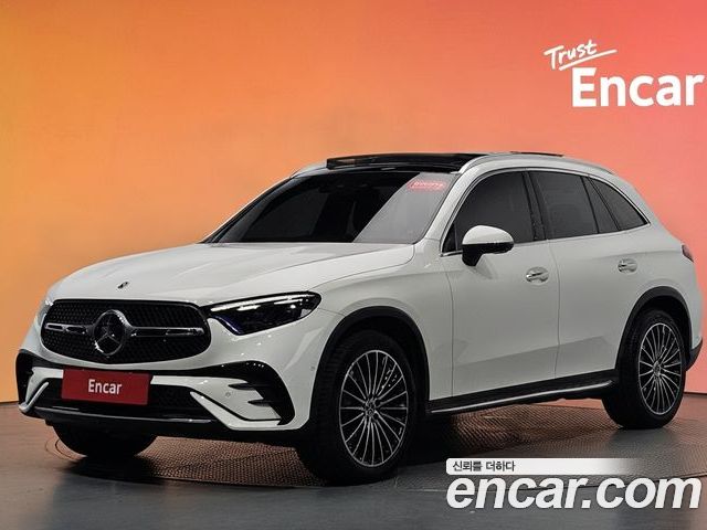 Mercedes-Benz GLC 2023