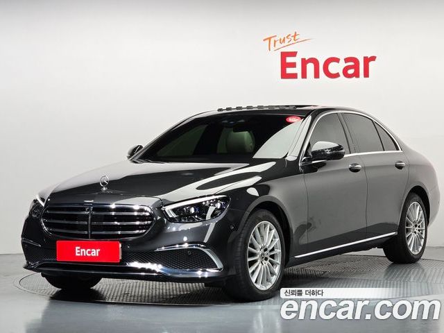 Mercedes-Benz E-Class 2022