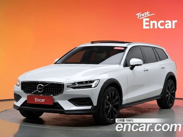 Volvo V60 2024